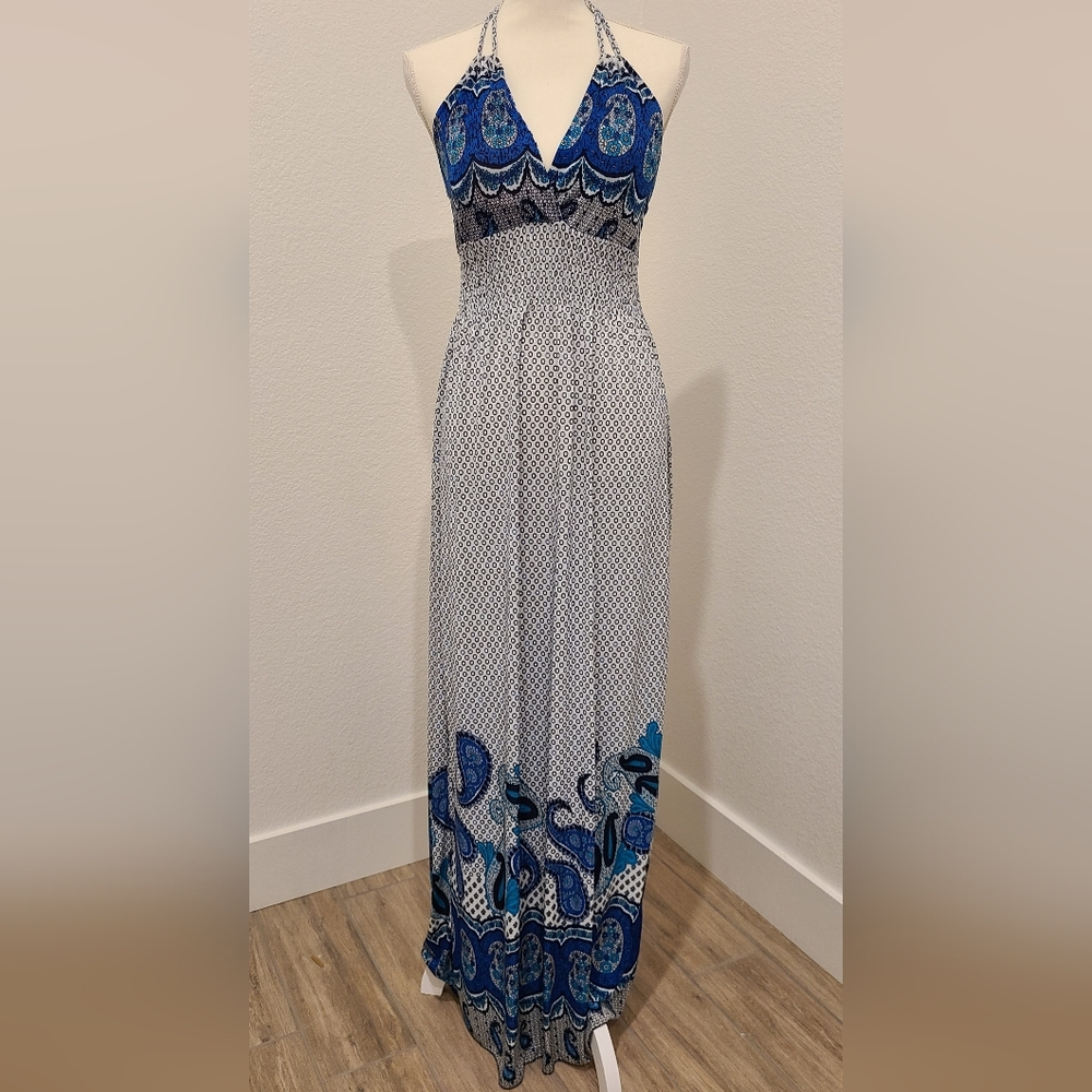 Backless maxi dress